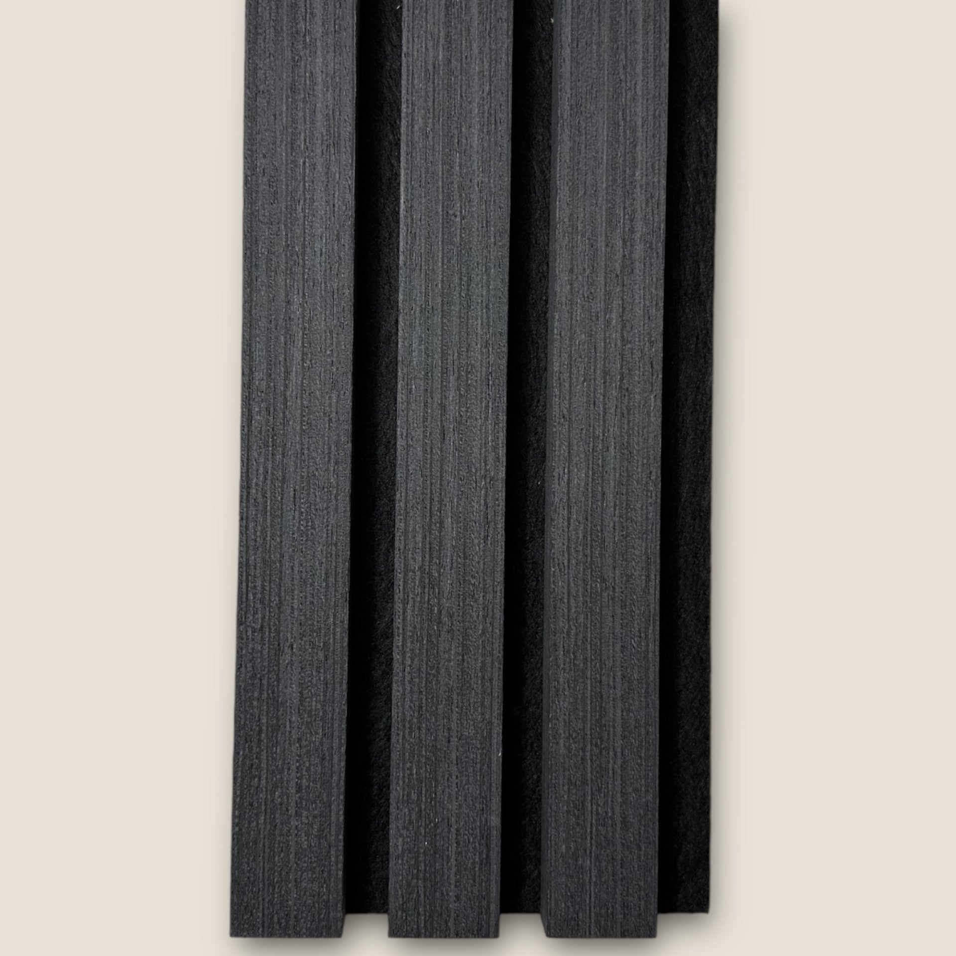 Échantillon de bois de chêne noir Akupanel
